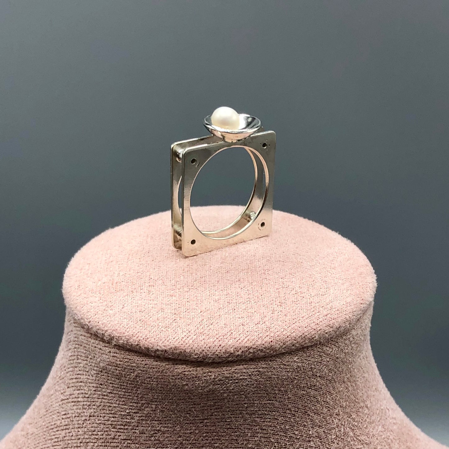 Blanc & Pearl - Ring Alignment